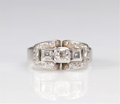 Bague en platine Art Déco diamants 28p (8.8gr)