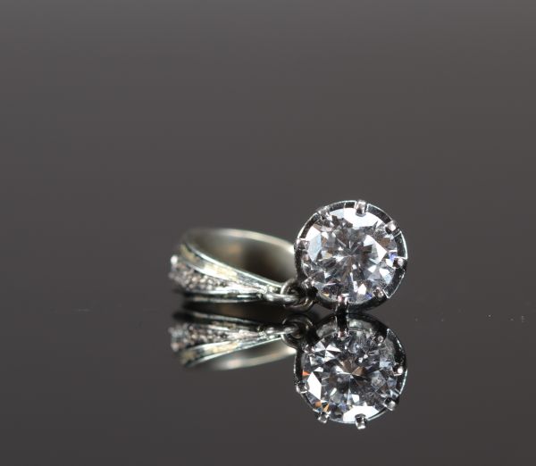 Pendentif en or blanc 18k et diamant 1 carat (2.77gr)