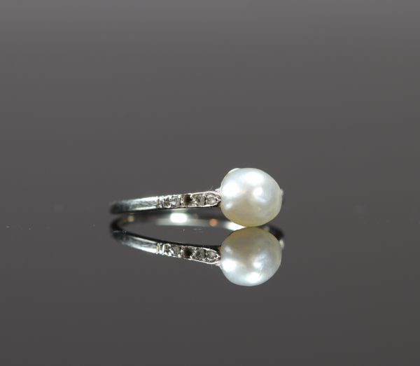 Bague en or blanc et perle fine