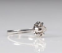 Bague en or blanc (18k) et pierre (3.73 gr)