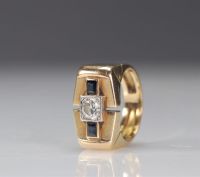 Bague chevalière Art Déco or 18k diamant 28p et saphirs (9.6gr)