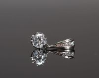 Pendentif en or blanc 18k et diamant 1 carat (2.77gr)