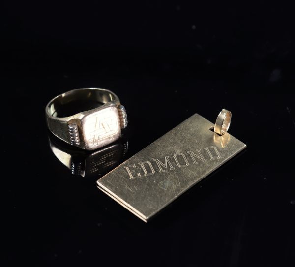 Bague et pendentif en or jaune 18k pour (25.43gr)