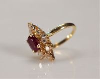 Bague en or (18k) Rubis et diamants (8gr)