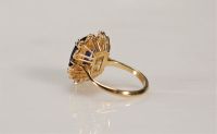 Bague en or (18k) Saphir et diamants (7.1 gr)