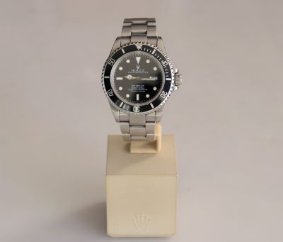 Rolex Sea Dweler Cadran Noir 1996 Boite et papier d’origine 16600