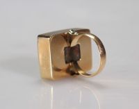 Bague or (14k) et pierre verte (19gr)