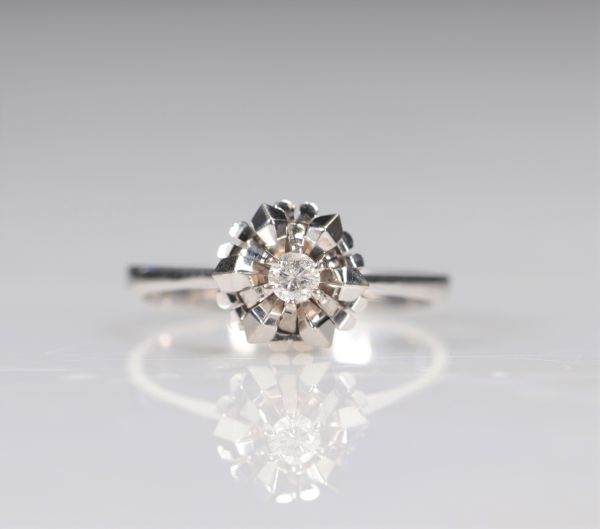 Bague en or blanc (18k) et pierre (3.73 gr)